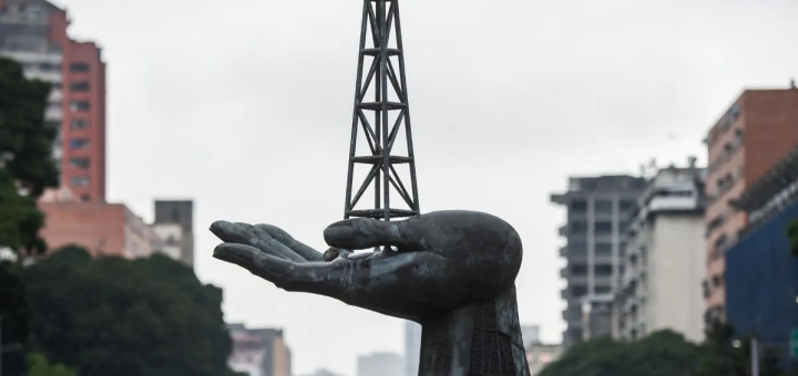 Advierten que la corrupción en PDVSA es la responsable de la crisis humanitaria en Venezuela