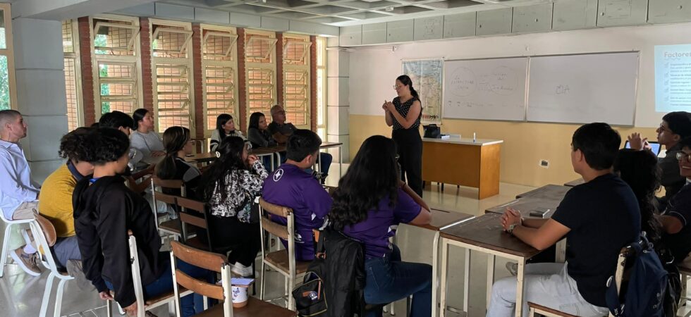 Areté y Aula Abierta organizaron taller sobre estrategias de bienestar psicológico para prevenir el estrés académico